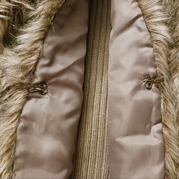 🤎NEVER WORN PIPER & BLUE WOMEN'S FAUX FUR SWEATER VEST🤎 - Picture 5 of 6